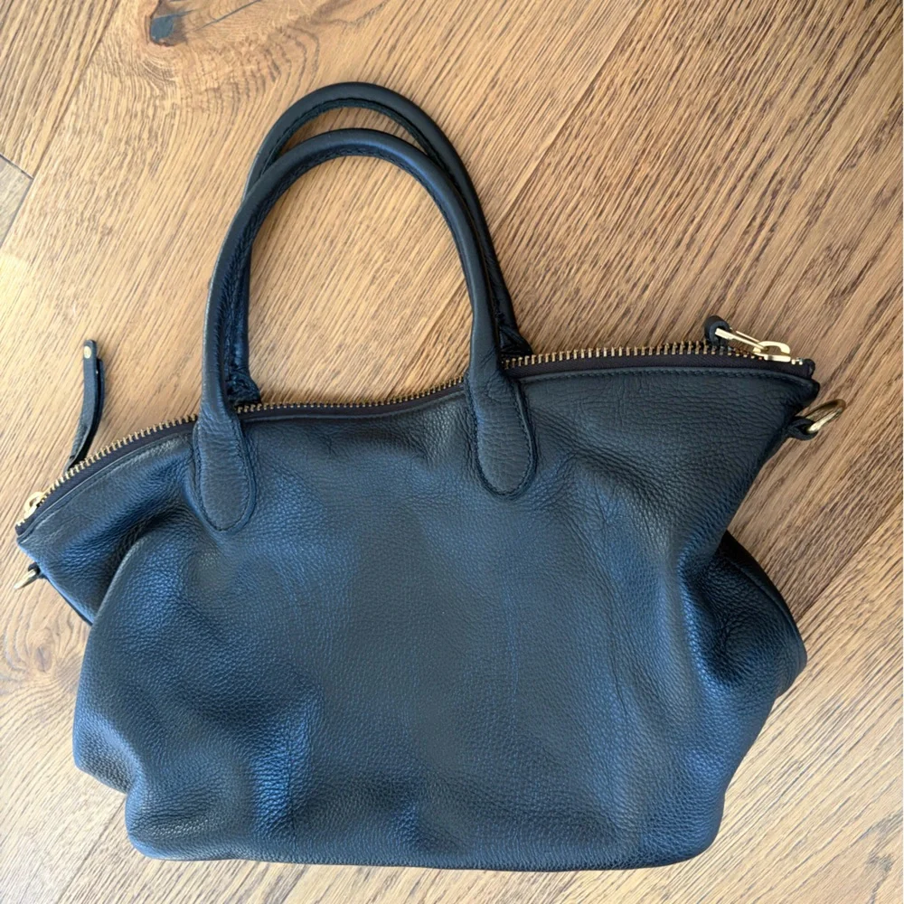 Roots Black Pebbled Leather Satchel with Brass/Gold Hardware - Picture 7 of 15